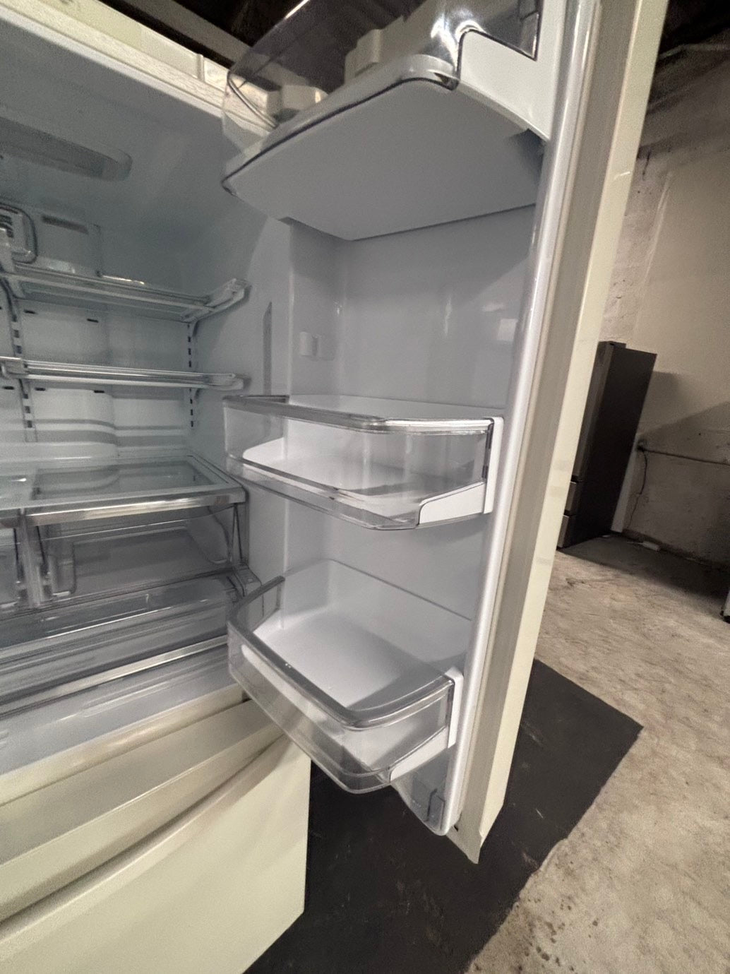 >special 🔥Used great condition used-Refurbished Kenmore  36”W x 69h x 30”depth french door refrigerator off white  w/ice & water dispenser 36 “ #RFK22CB