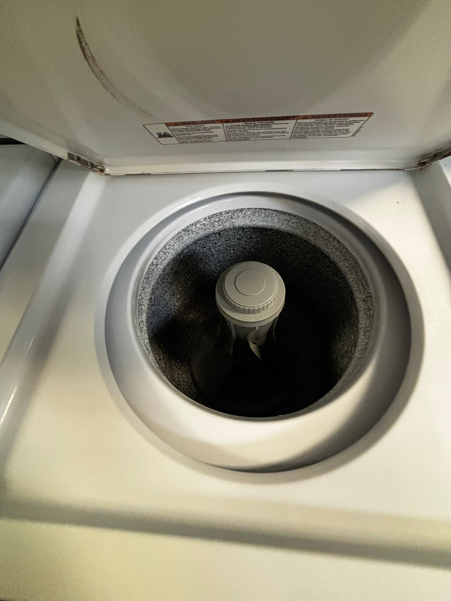 GE laundry center Electric 220v washer & dryer set in white 24" #LC426VL