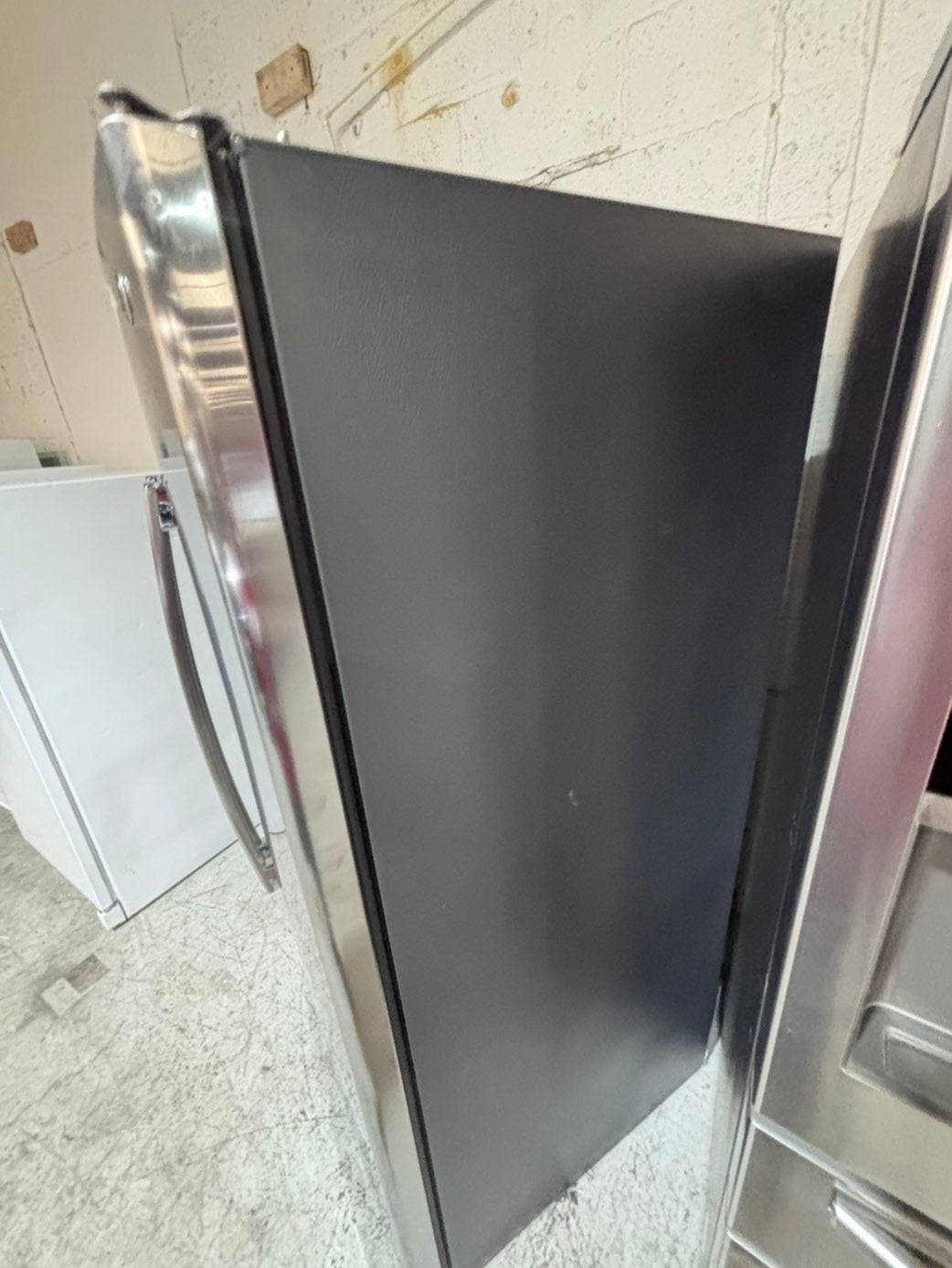 >>36” GE side by side Refrigerator and freezer stainless steel w/ice water dispenser 36” #AR243B