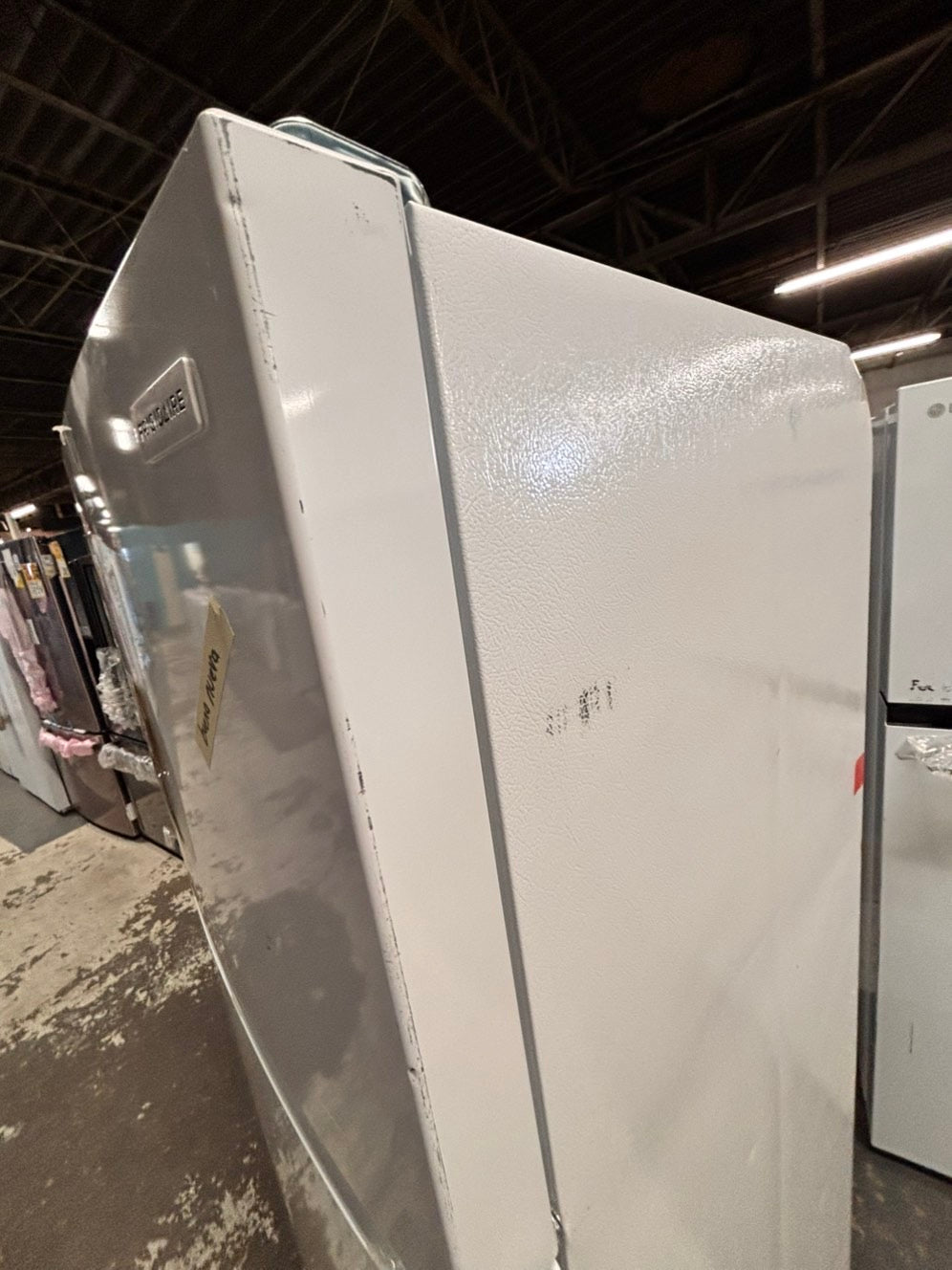 >Open box 📦 New scratch & dent Frigidaire 30” in. Top Freezer Refrigerator in white color  #RSD55B