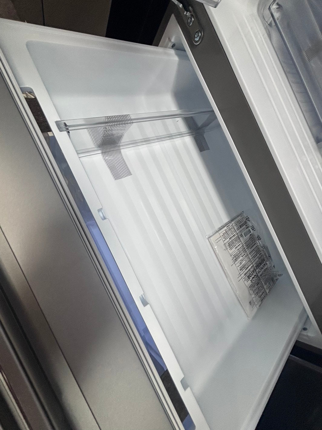 >new open box LG 30 Cu. Ft. Smart Standard-Depth MAX 4-Door French Door Refrigerator with Full-Convert Drawer
#RFLHZ4L  36” in