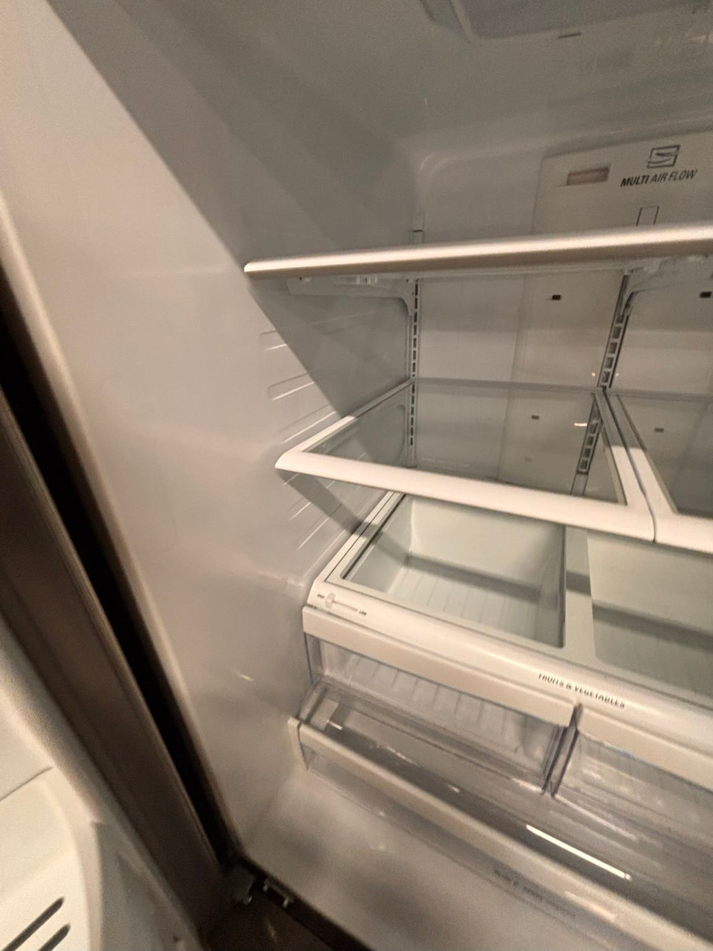 }}LG  33” x 68.1/2 h wide doors French door Refrigerator  with ice  🧊 maker inside #DFLGH338B