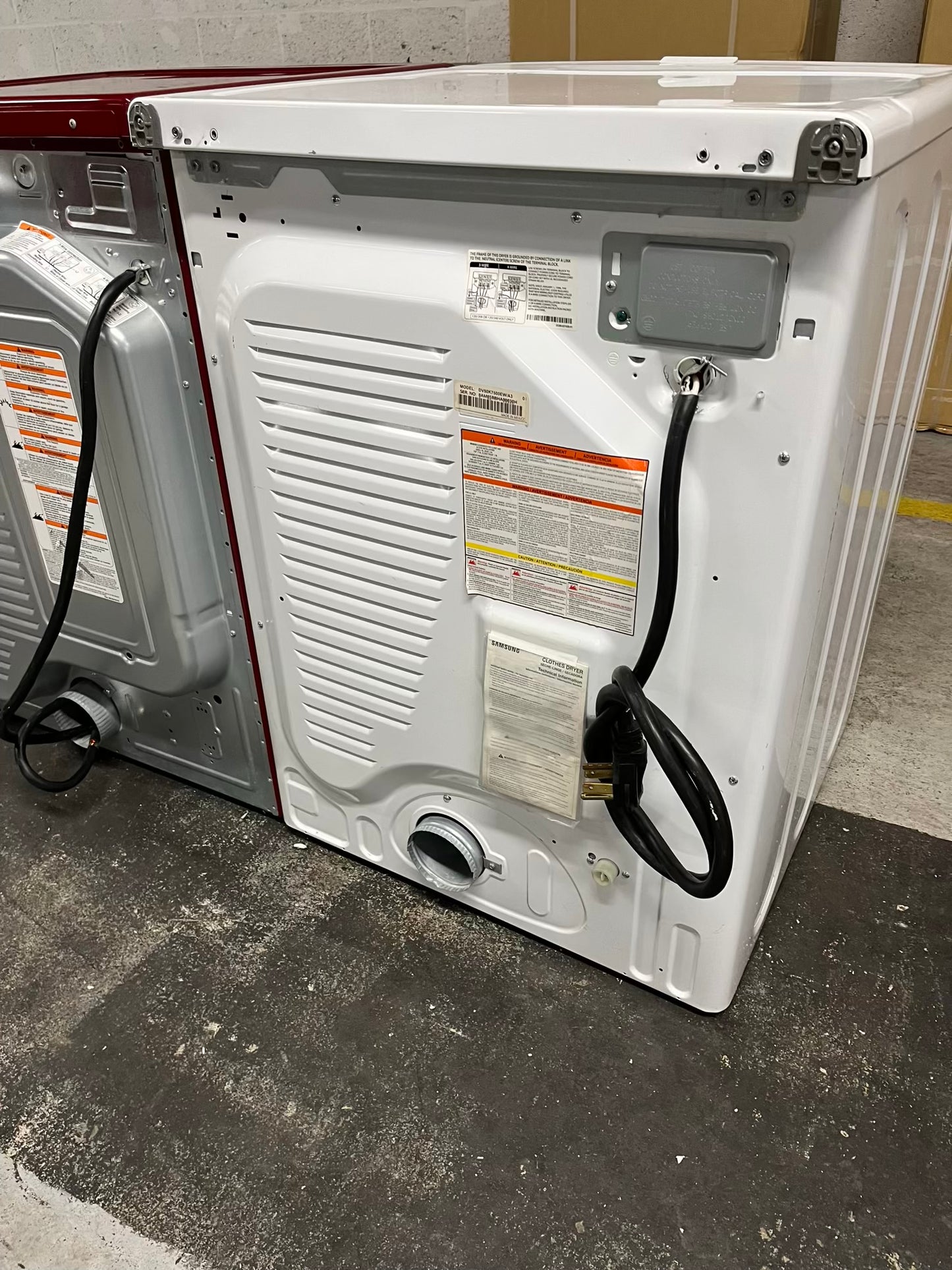 Samsung front load stackable electric 220v dryer in white 27" #ED40YB-TR