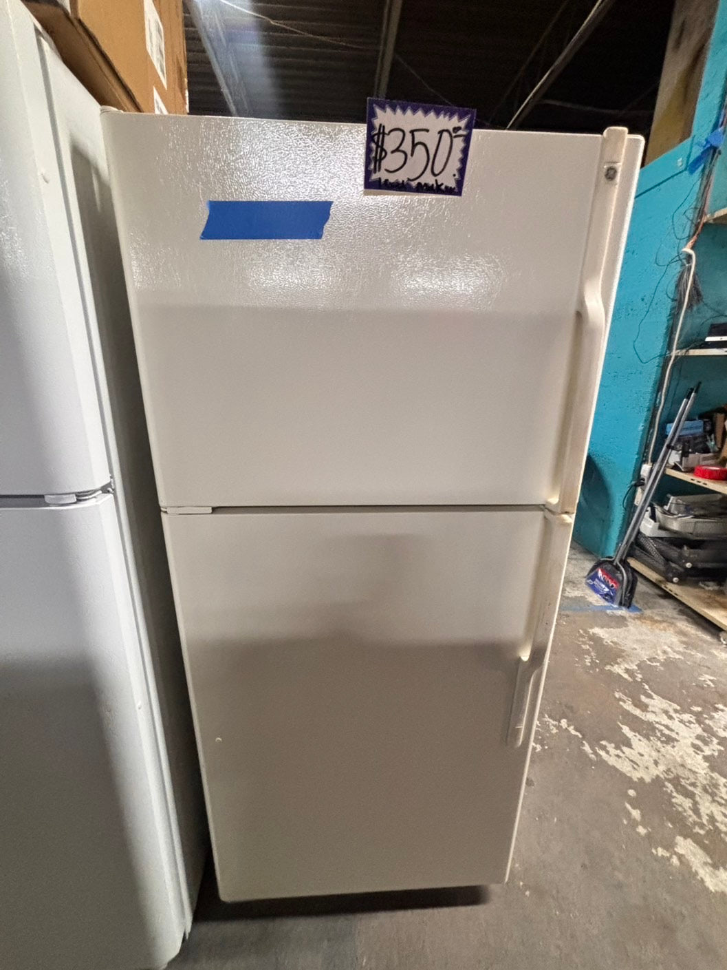 >GE 30”18cu.ft -top freezer refrigerator with ice maker inside off white  color   -used refurbished 30”  #TFJ2RPB
