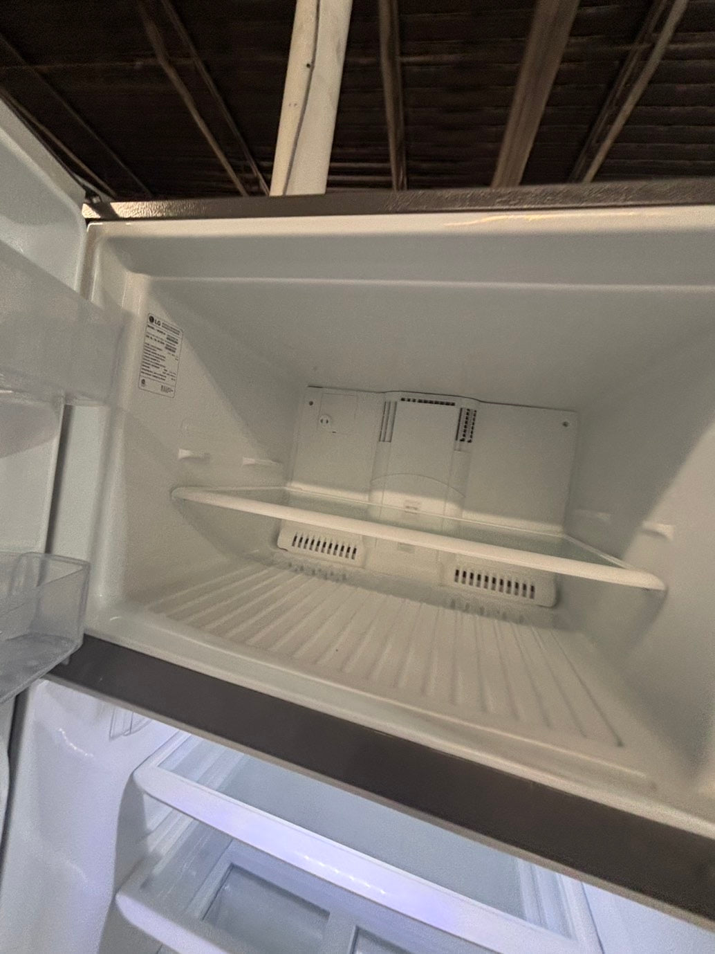 >*LG 33” Top freezer fridge   ,stainless steel. used-refurbished #RTLG91B