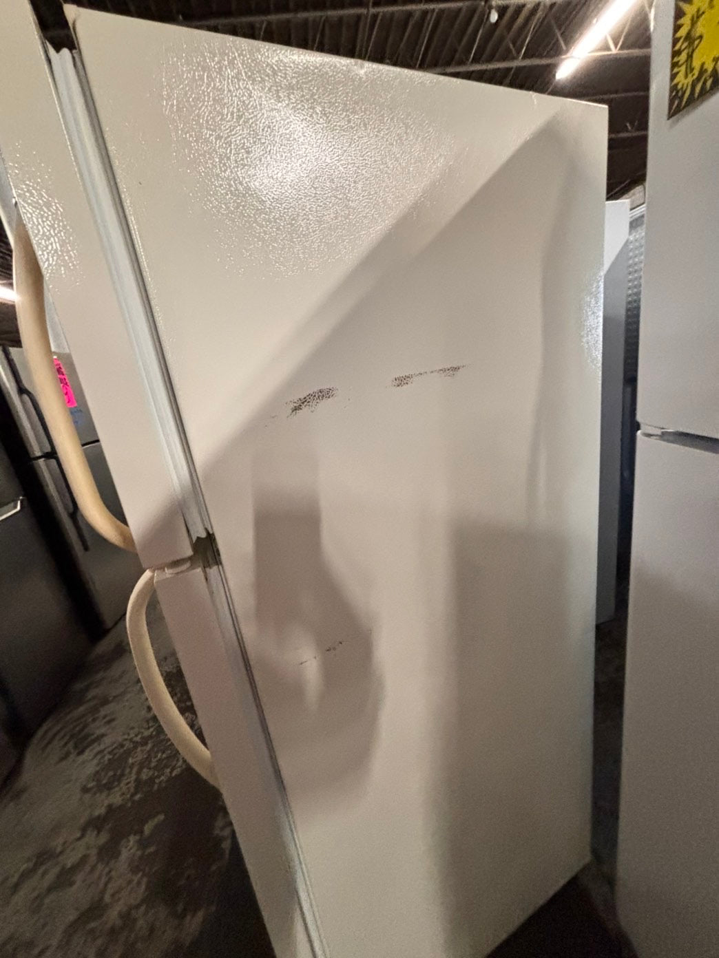>sale🎈frigidaire 29” 17cu.ft -top freezer refrigerator off white color   -used refurbished 30” #TY22RB