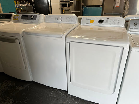 - Samsung Top load washer white with/agitator and stainless steel drum & electric 220v dryer -#W600VB