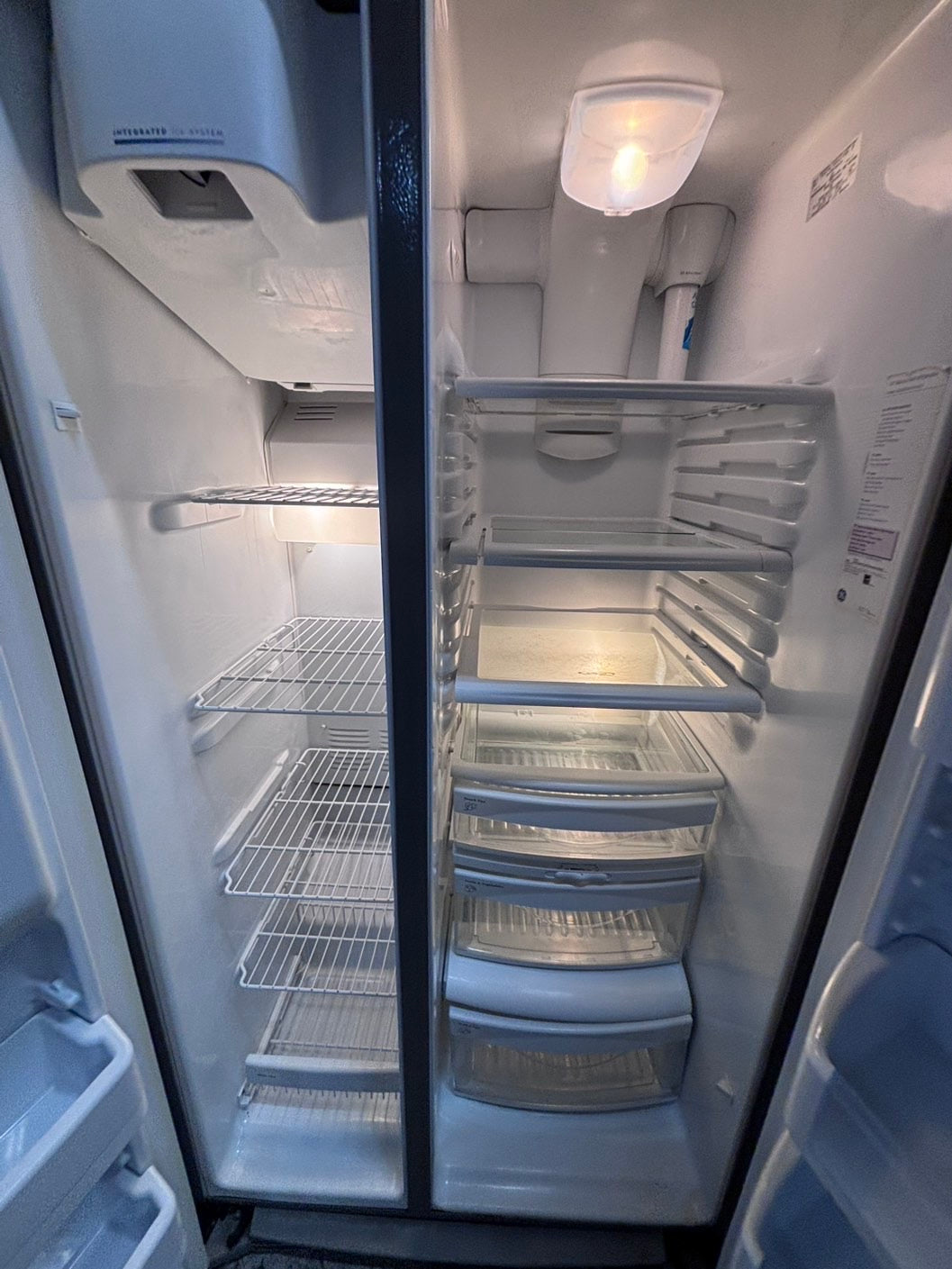 >*36” x 69h GE side by side Refrigerator and freezer stainless steel w/ice water dispenser 36” #SBS36ZB