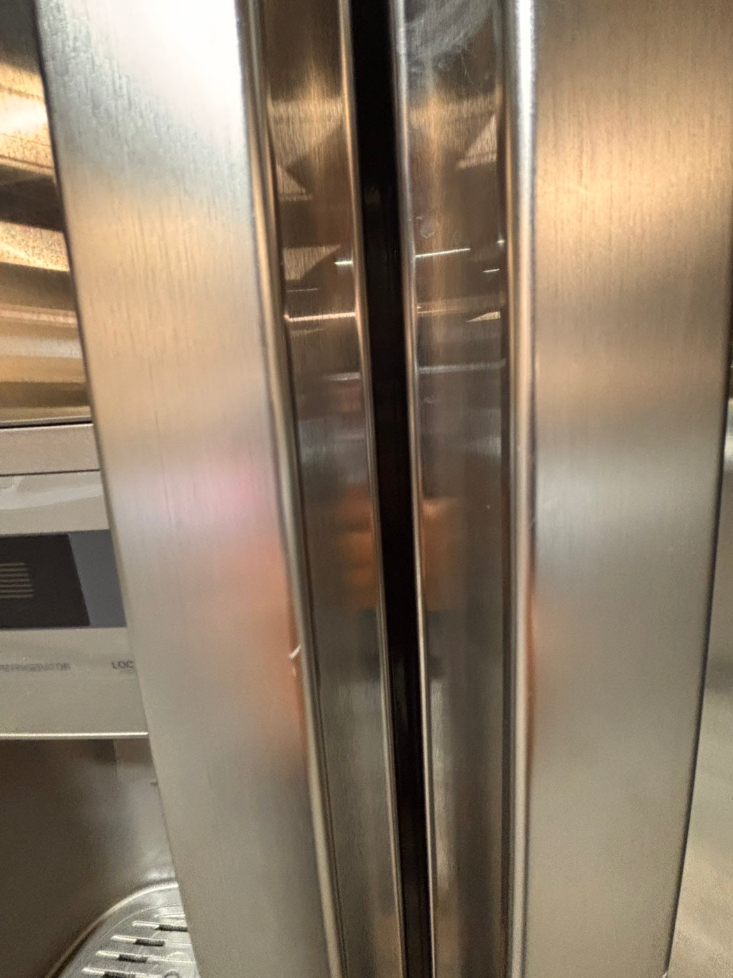 >*SALE🔥🔥LG 33”x 67”h x 29”depth side by side Refrigerator and freezer with ice & water #J1W773B