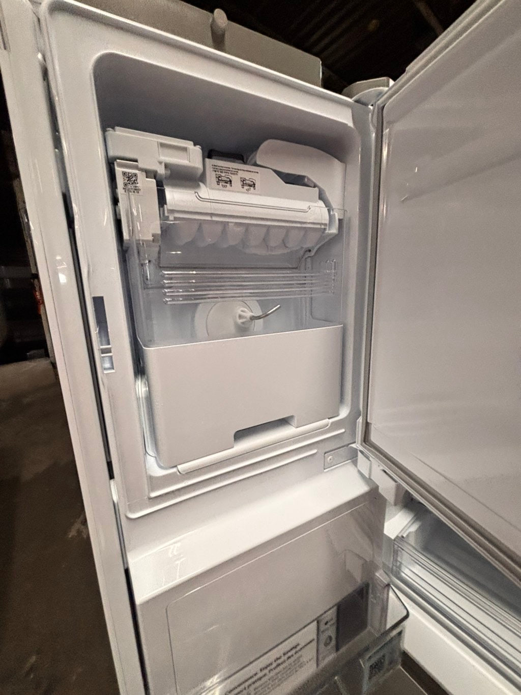 >special🎈New open box (costumer return ) LG - Counter-Depth MAX 25.5 Cu. Ft. French Door Smart Refrigerator with ice maker & water dispenser - Stainless Steel #RFLG55YB