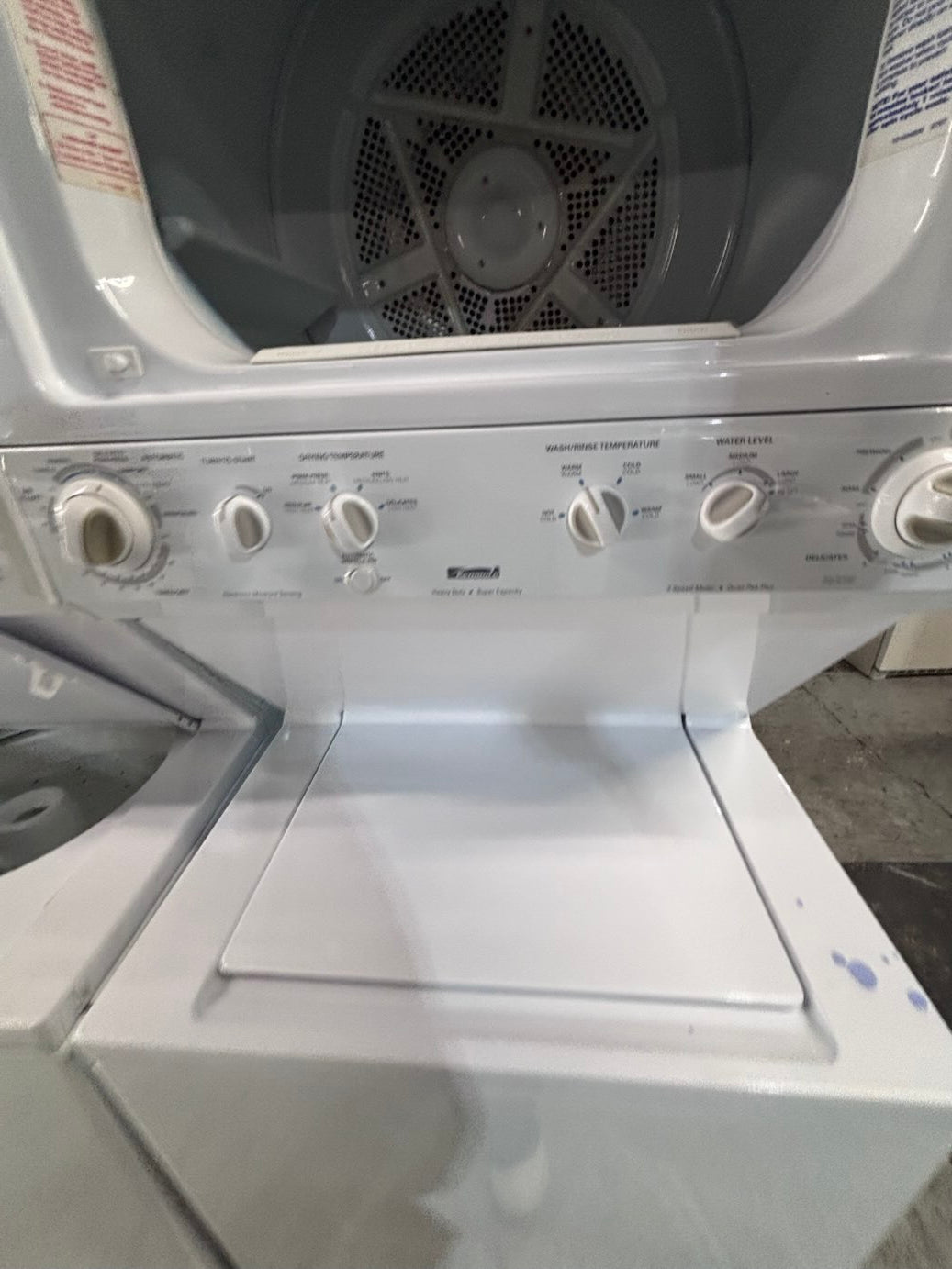 } Kenmore used-  refurbished stacked laundry center Electric 220v washer & dryer unit in white 27" #LC27D18B