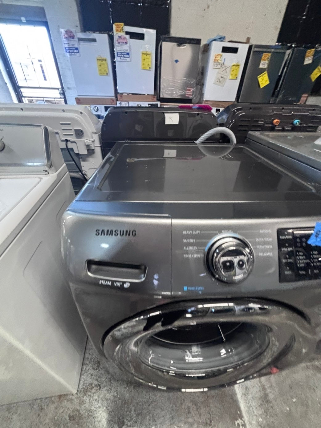 >*special price 🔥🚀Samsung gray front load washer large capacity stackable or side by side  27” in used-Refurbished #SPYE3WB