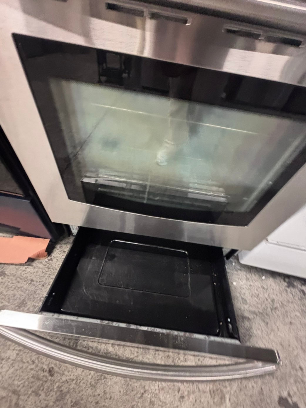 >>samsung Gas range 5 burner convection oven bake ,broil Hi/Lo self clean in stainless steel used-Refurbished 30” #SGX11SB