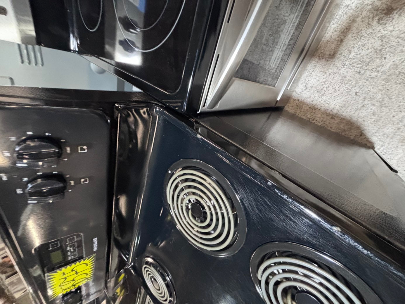 >*frigidaire black  electric coil top range coil 220v bake /Broil 4 burner used-Refurbished  great condition 30" #FBF55B
