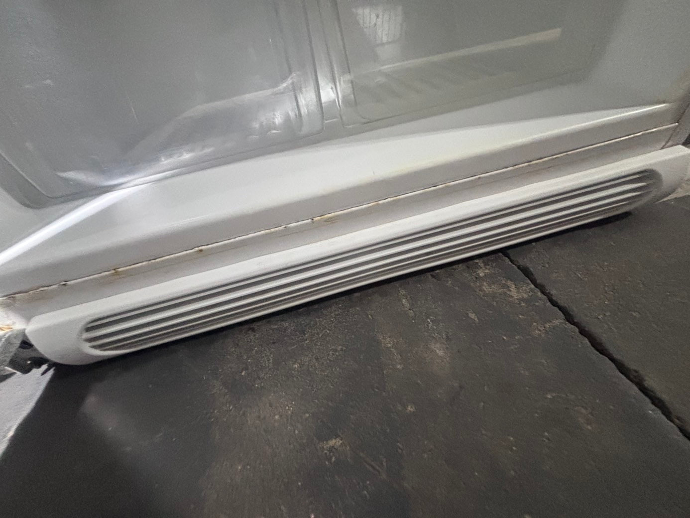 >>sale🎈frigidaire 30”18cu.ft -top freezer refrigerator white  color              -used refurbished 30” #F3FW6B