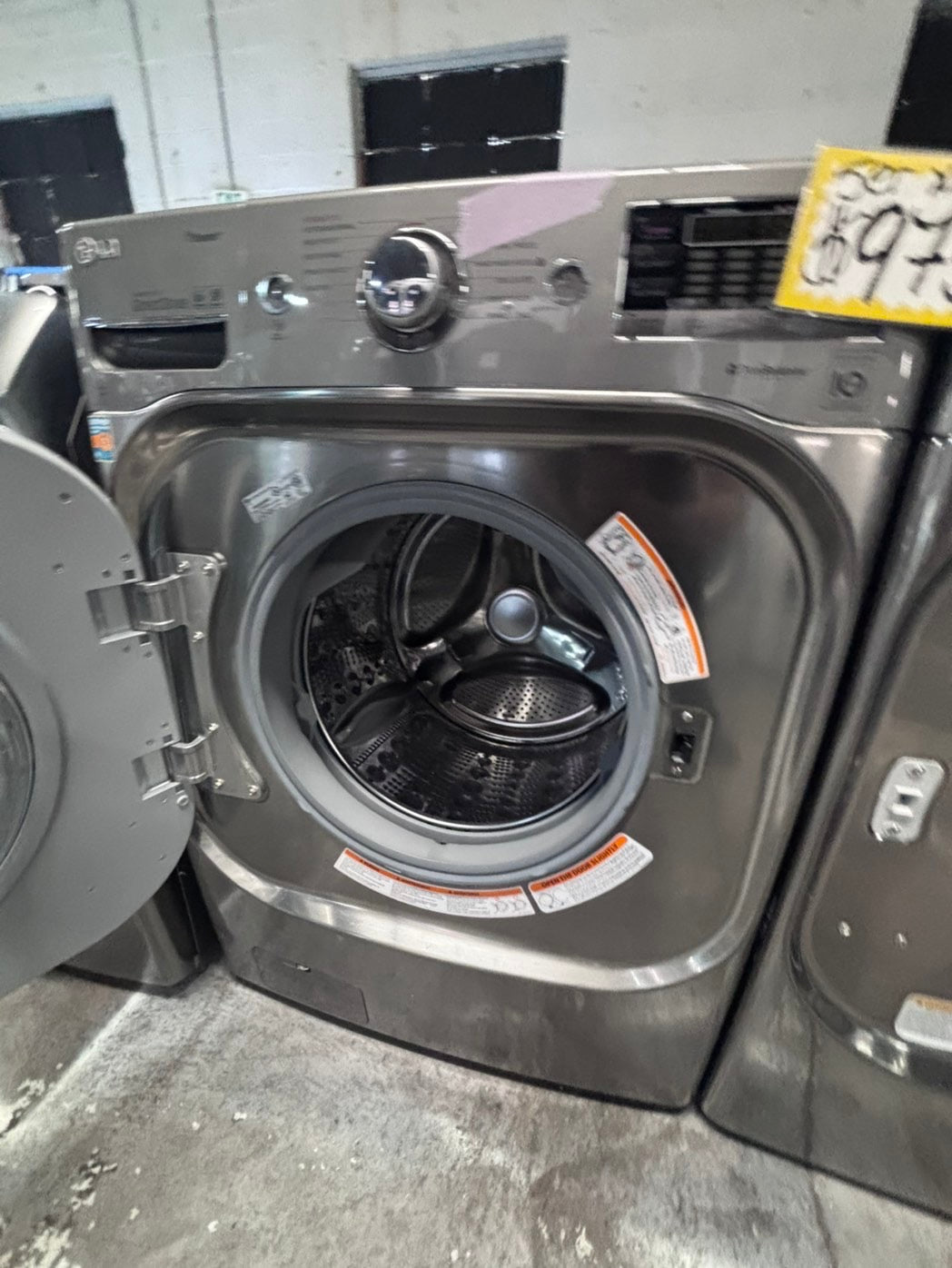 >*used great condition 29”refurbished LG steam washer & dryer set electric front load jumbo size stackable or side by side stainless steel drum 29" #WEX5S9B
