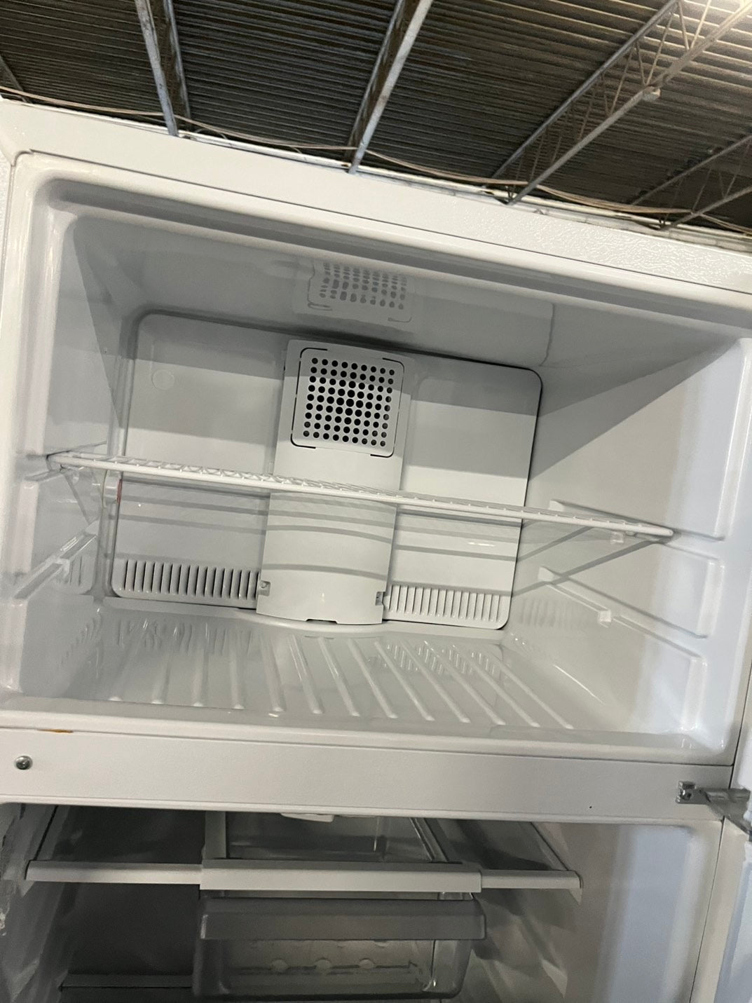 28”Ge top freezer fridge white used-refurbished #RFL89B