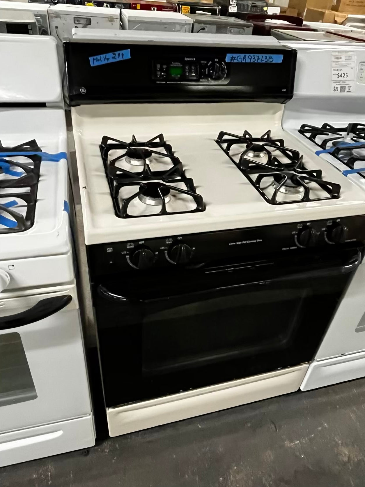 *🎄Holidays Sale 🎁 GE Gas range 4 burner bake broil self clean in black & off white used-Refurbished 30” #GR93713B
