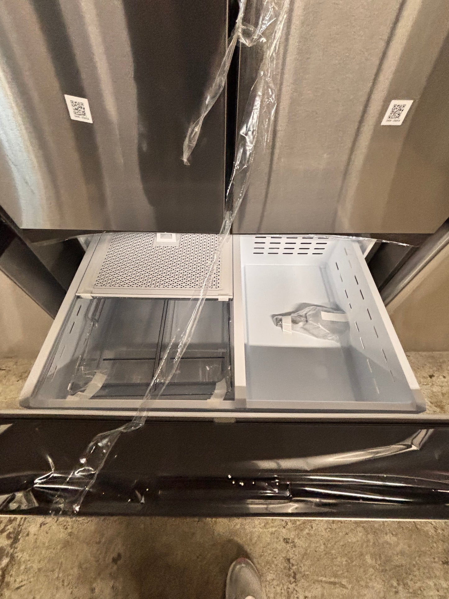>special🎈new open box Mega Capacity Standard Depth 3-Door French Door Refrigerator in Stainless Steel 
#RSS334B 36” in