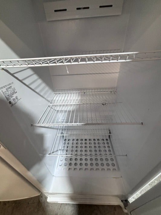>>special 💥Frigidaire up-right freezer white 14.cu.ft Refurbished-used #FKUP14B