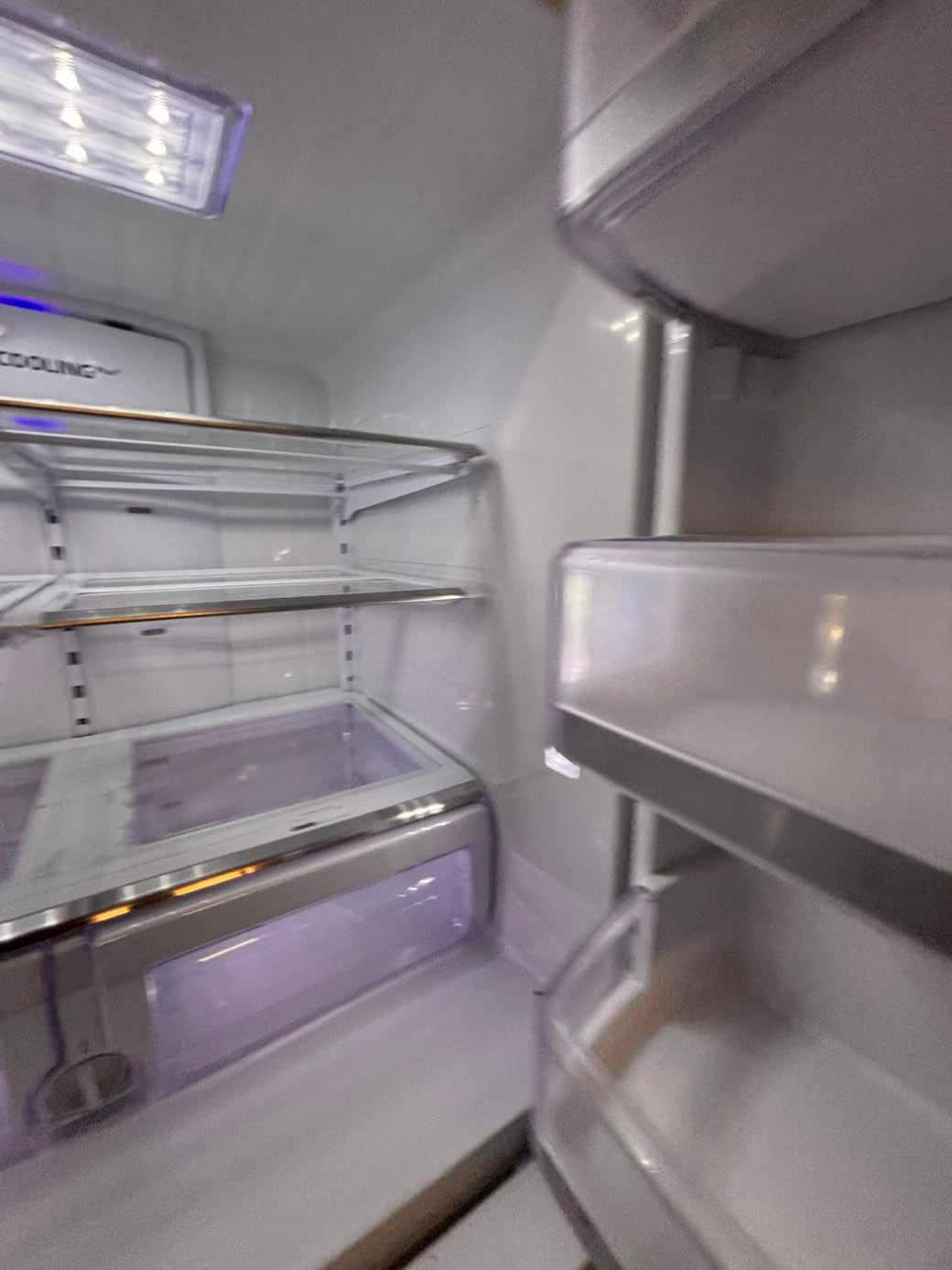 }}Samsung used-Refurbished 36”w x69h x 30” 4 doors  refrigerator white  w/ice & water dispenser  (👀The numbers on the screen are only partially visible).  #SSWF73B