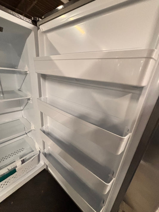 Open box 📦 Hinsense 33 1/2 in. 17cu. ft. Garage Ready Freezer in stainless steel with Temperature Alarm ENERGY STAR #FZ17FCB