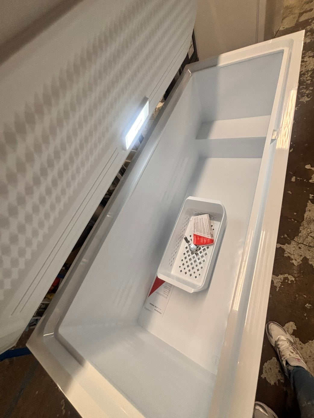 >new open box 📦-frigidaire 20 cu. ft. Chest  Freezer ENERGY STAR #FCH20CB