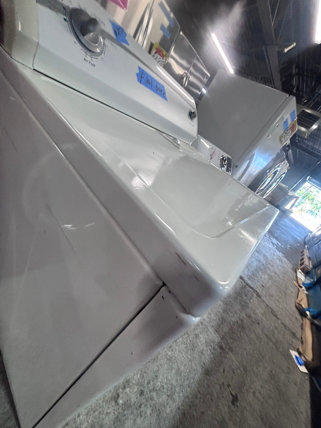 >*kenmore  flat back side x side extra large capacity electric 220v dryer  29” wide.    26”in Depth ,used -Refurbished #EDZN55B