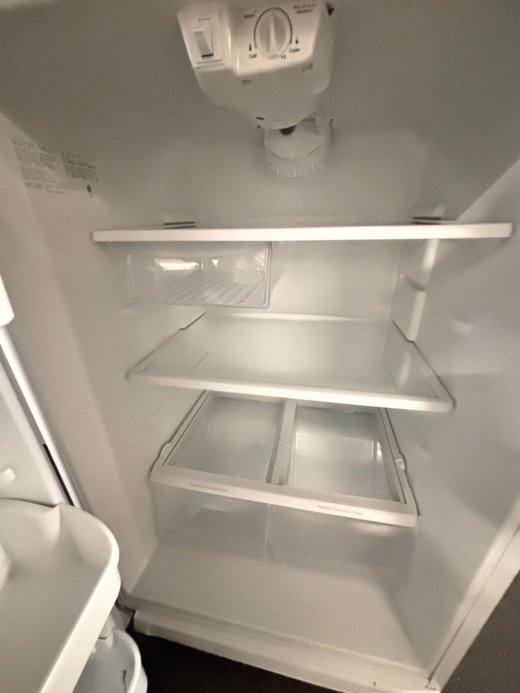 >sale🎈Kenmore 30”18cu.ft -top freezer refrigerator with ice maker inside white color              -used refurbished 30” #PZX2R6B