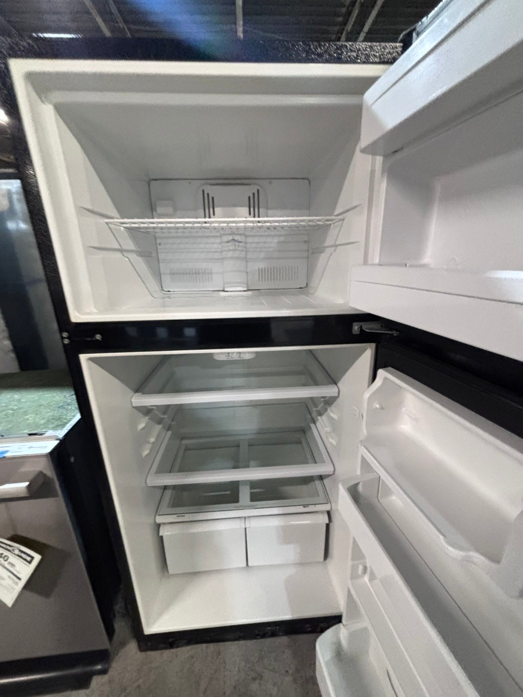 >>Haier 30”18cu.ft -top freezer refrigerator black color              -used refurbished 30” #FT11W6B