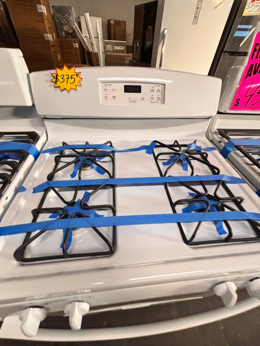 >GE Gas range 4 burner bake broil Hi/Lo self clean in white used-Refurbished 30” #GEA423B