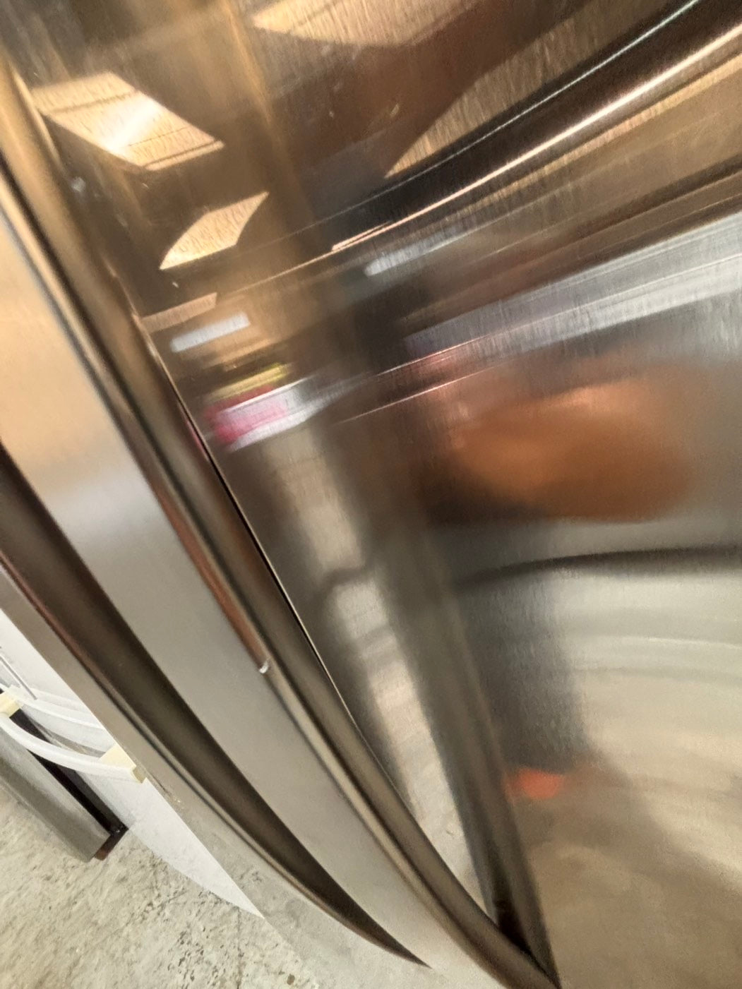 >*SALE🔥🔥LG 33”x 67”h x 29”depth side by side Refrigerator and freezer with ice & water #J1W773B