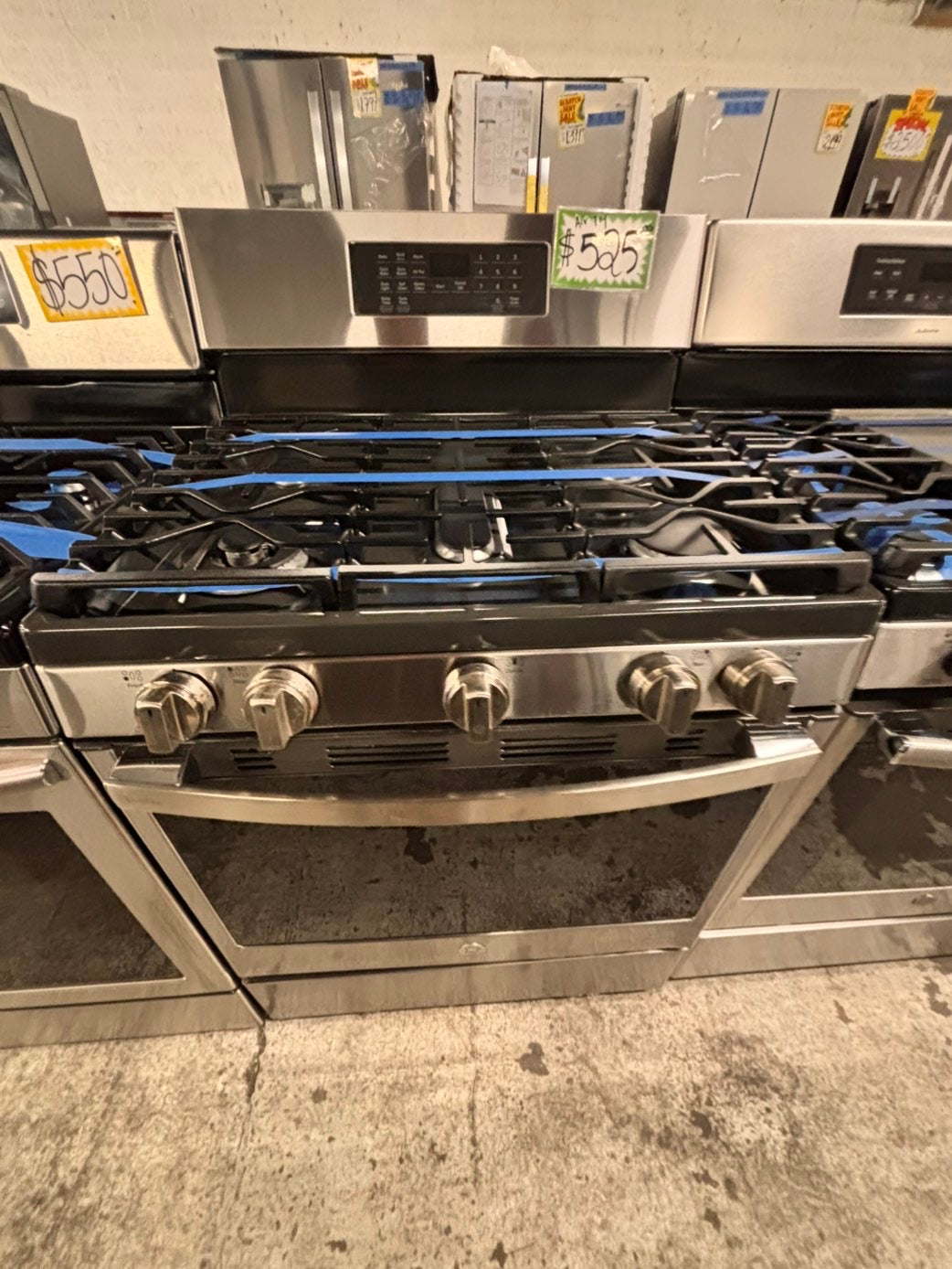 >GE Air-fry Gas range 5 burner convection oven bake ,broil Hi/Lo self clean in stainless steel used-Refurbished 30” #GSG66B