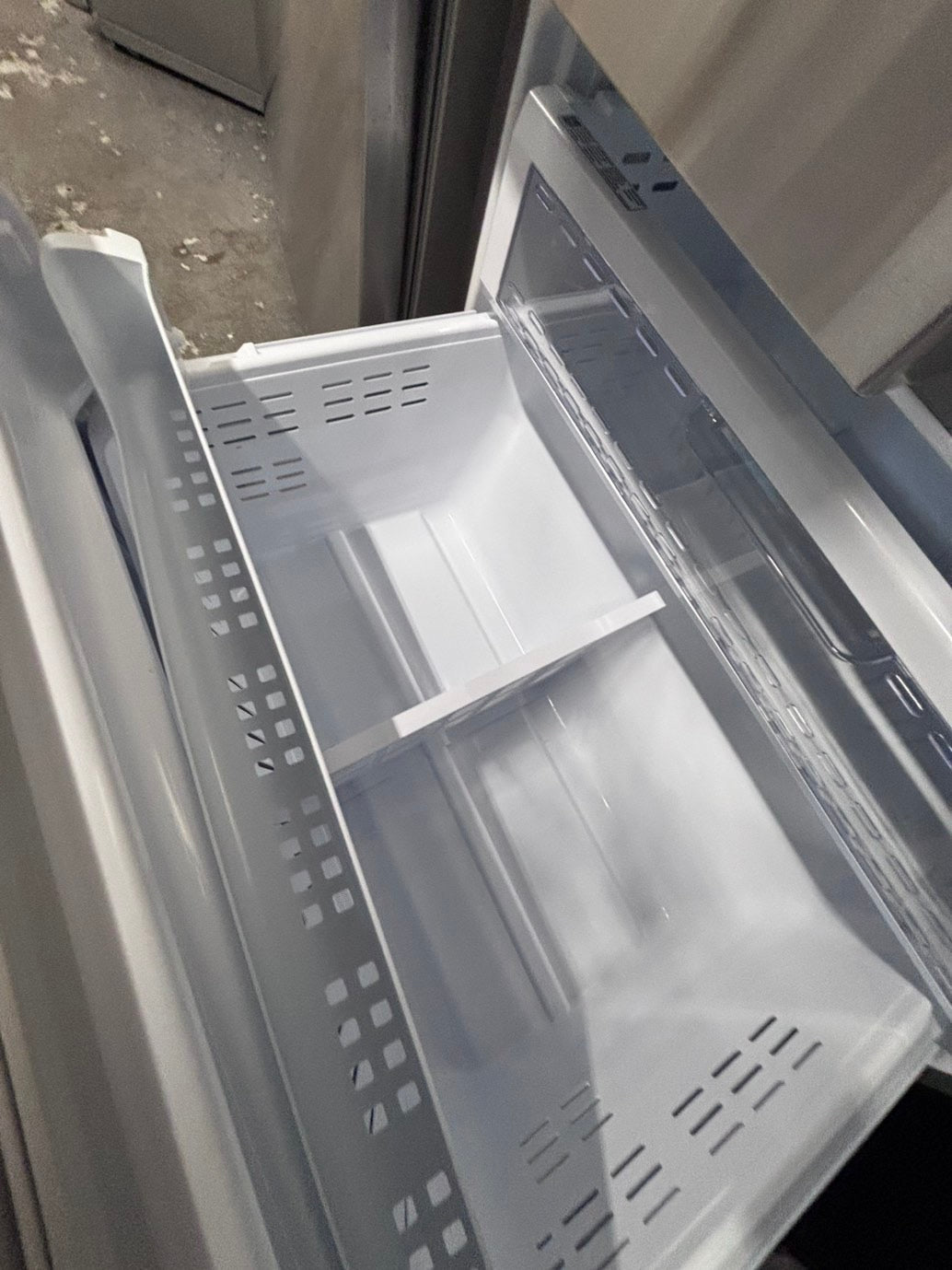 >* used-Refurbished samsung 36”w x69h x 29 depth refrigerator stainless steel w/ice & water dispenser 36 “ #FDSS73B