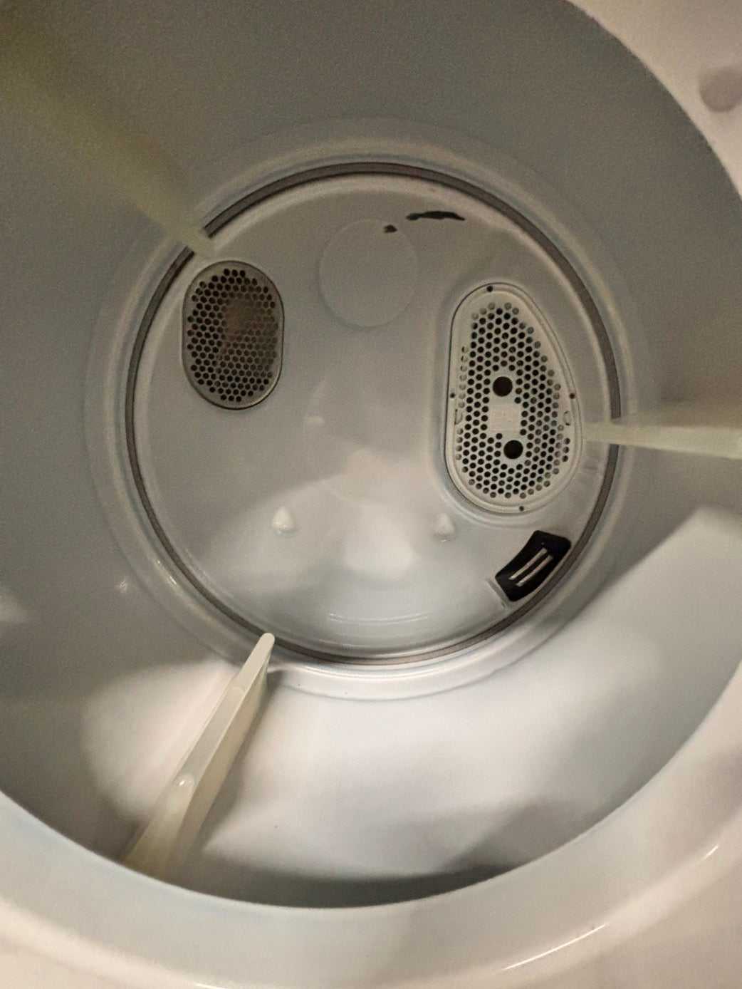 >24”whirlpool front load Electric Dryer 110v regular plug 🔌 white  #24WE56B