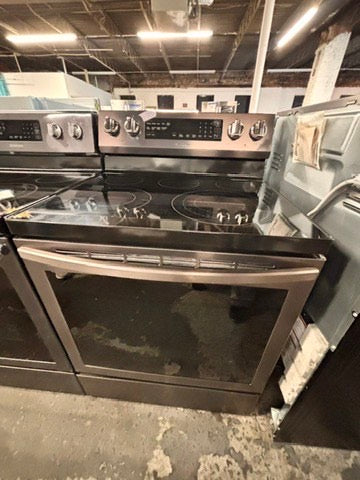 >Samsung glass top convection oven-electric range 220v 5 burner Tuscan color , warm zone bake broil fast boil ,used-Refurbished 30" #ESTQ55VB