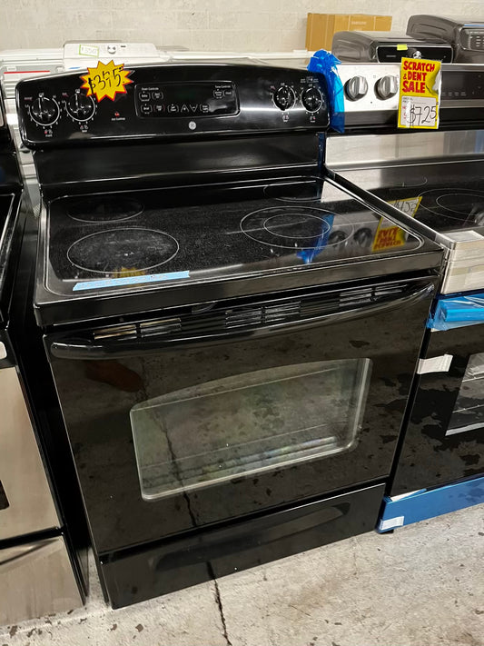 • GE glass top electric range 220v 4 burner Refurbished in black bake Broil hi/lo self clean  30" #ER3232AB
