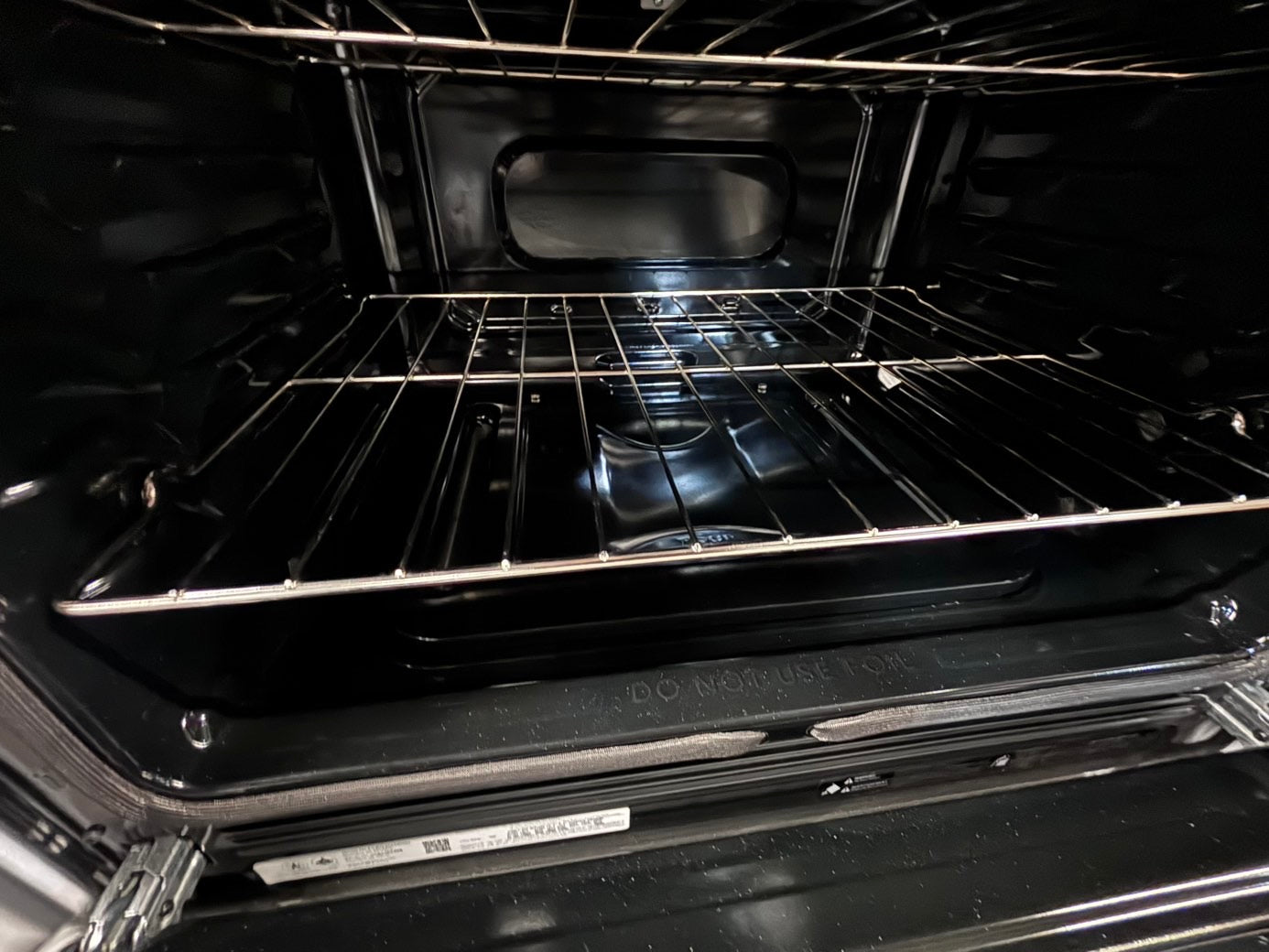 >>like new frigidaire Gas range 5 burner bake broil Hi/Lo self clean in  white used-Refurbished 30” #G1T1A4B