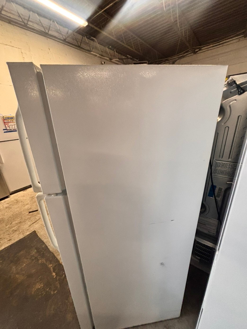 >28”Ge top freezer fridge white used-refurbished #ZRFL81B