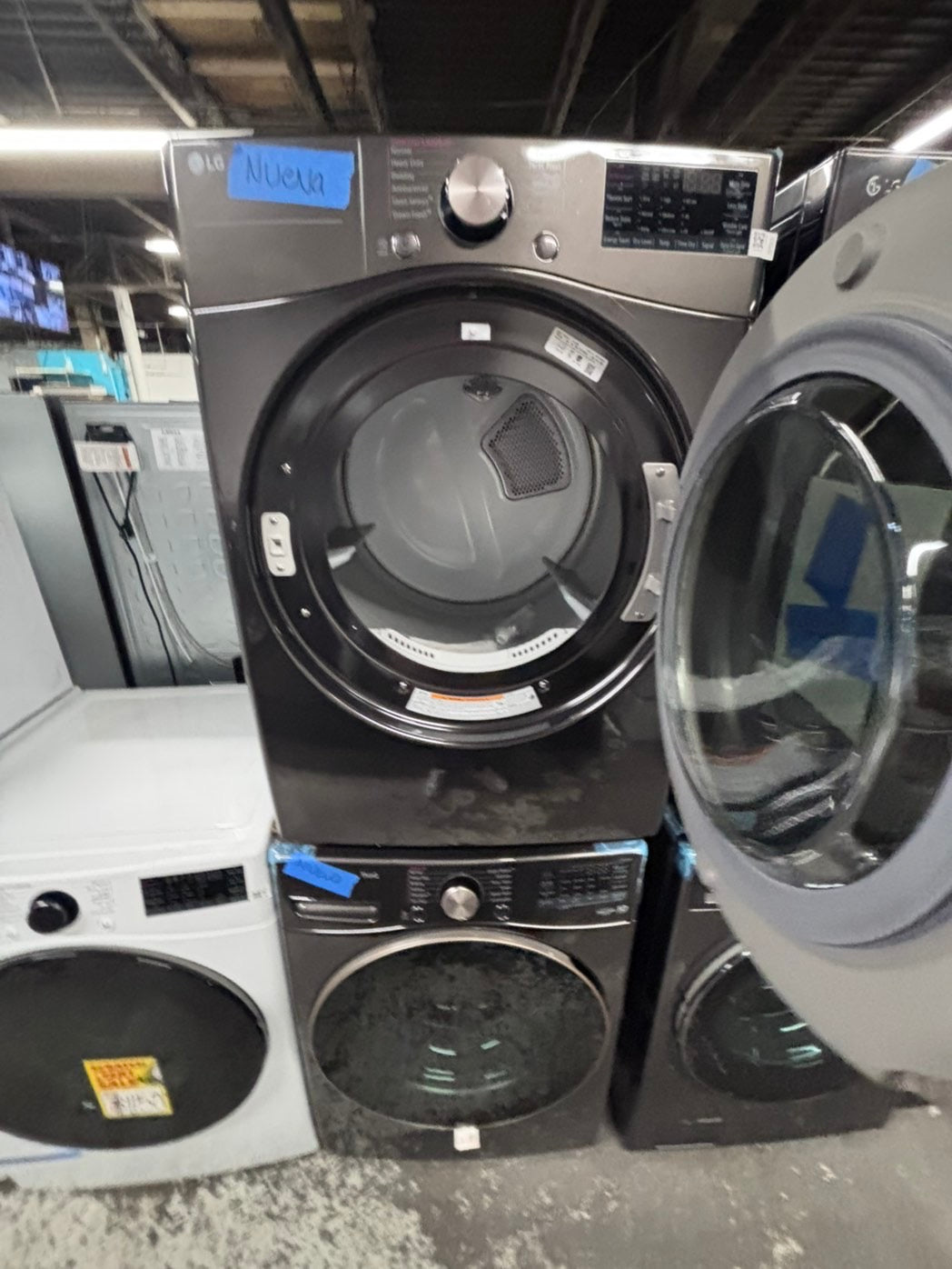 >>LG Open Box 📦 Scratch & Dent 4.5 cu. ft. Ultra Large Capacity Front Load Washer 
 & 7.4 cu. ft. Large Capacity Front Load Electric Dryer - black steel  Set / stock number #WD4001CB