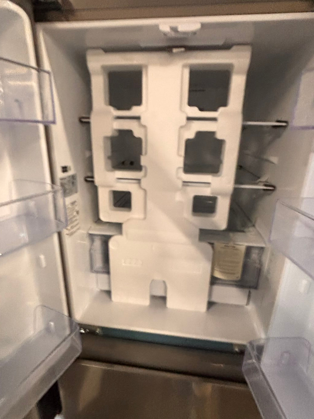 }}Samsung - 30” x 65.1/2 heigth x 30.1/5 depth. 22 cu. ft. 3-Door French Door Refrigerator w ice 🧊 maker inside - Stainless Steel #R22S4TUB