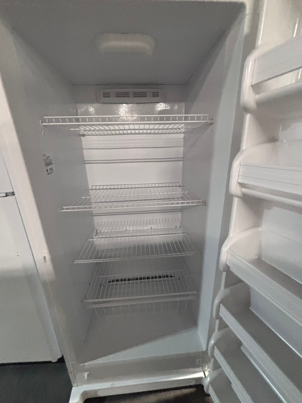 >>GE up-right freezer white 21 cu.ft Refurbished-used #RFF20CZ1B