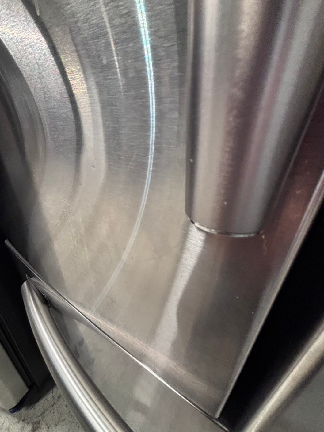 >*36”samsung counter depth French doors  fridge  stainless steel (ice maker & water doesn’t work) doesn’t affect on the others functions. 36” #SA24MAB