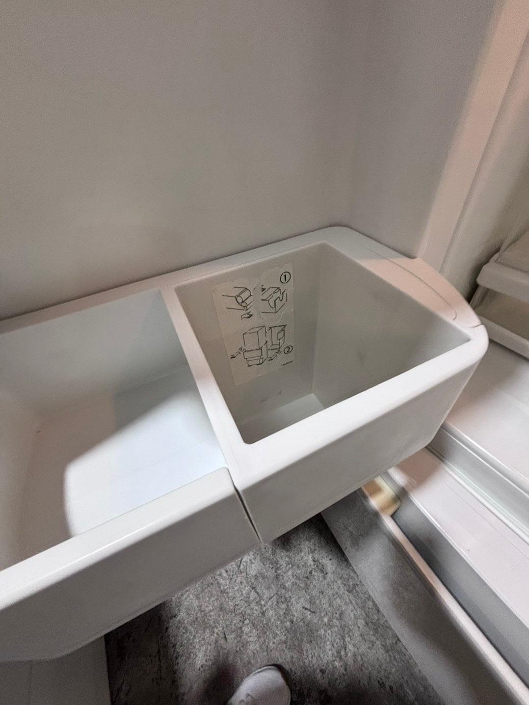 >* special🔥used-Refurbished Whirlpool white 36”w x69h x 29.1/5 depth refrigerator w/ice maker inside 36 “ #FDW4U3B