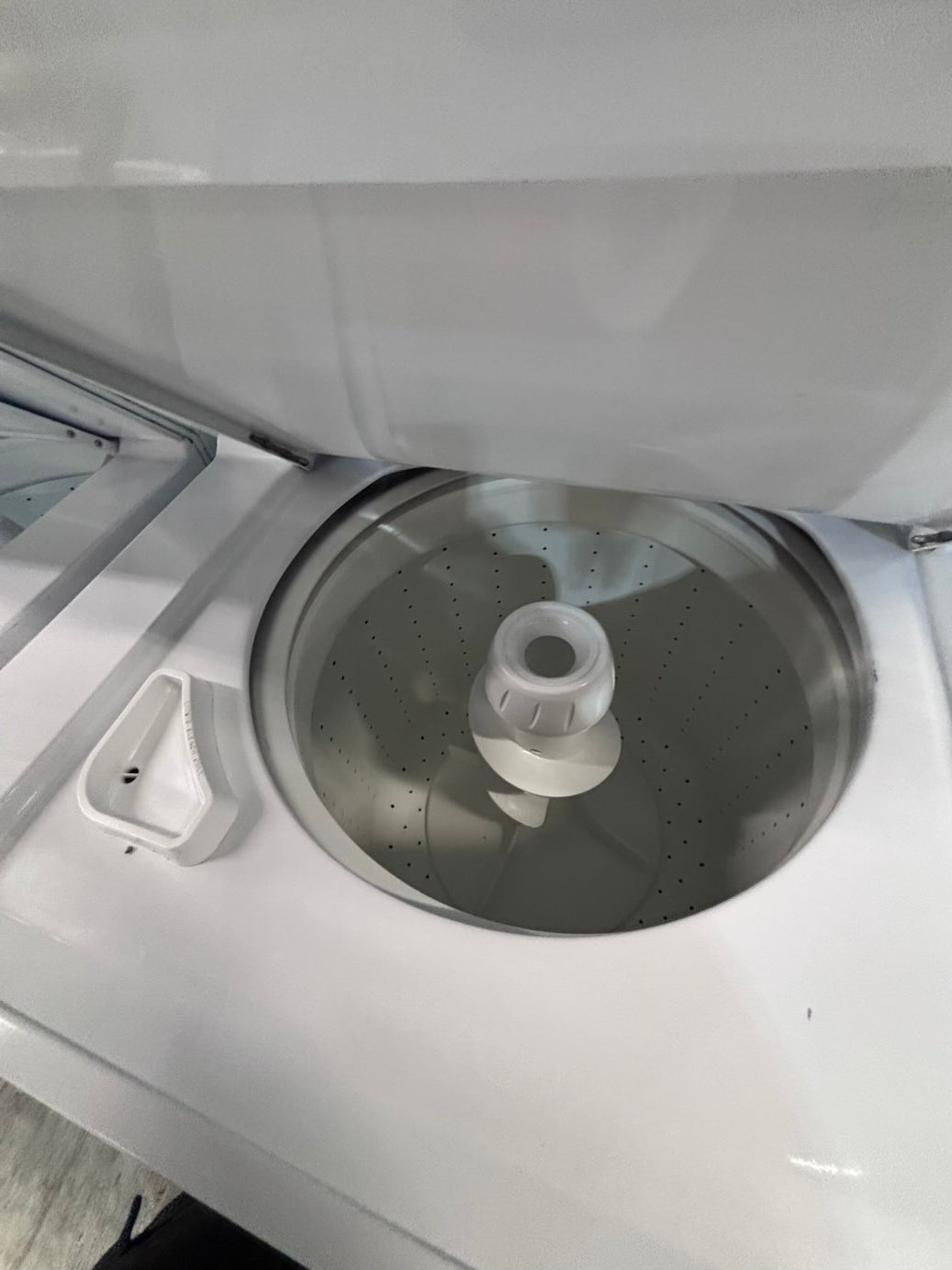 } Kenmore used-  refurbished stacked laundry center Electric 220v washer & dryer unit in white 27" #LC27D18B