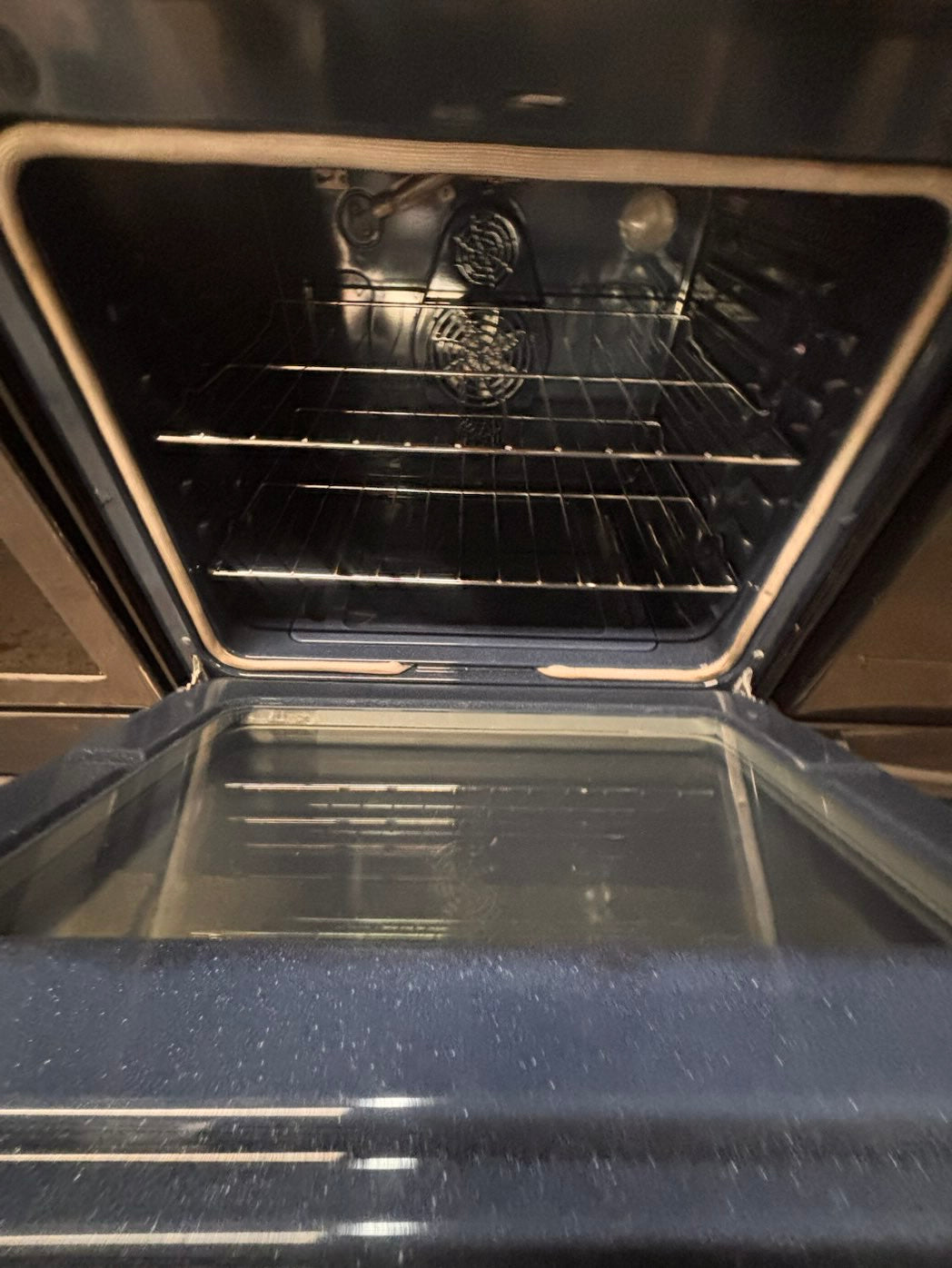 }}samsung Gas range 5 burner convection oven bake ,broil Hi/Lo self clean in stainless steel used-Refurbished 30” #SGS70FB