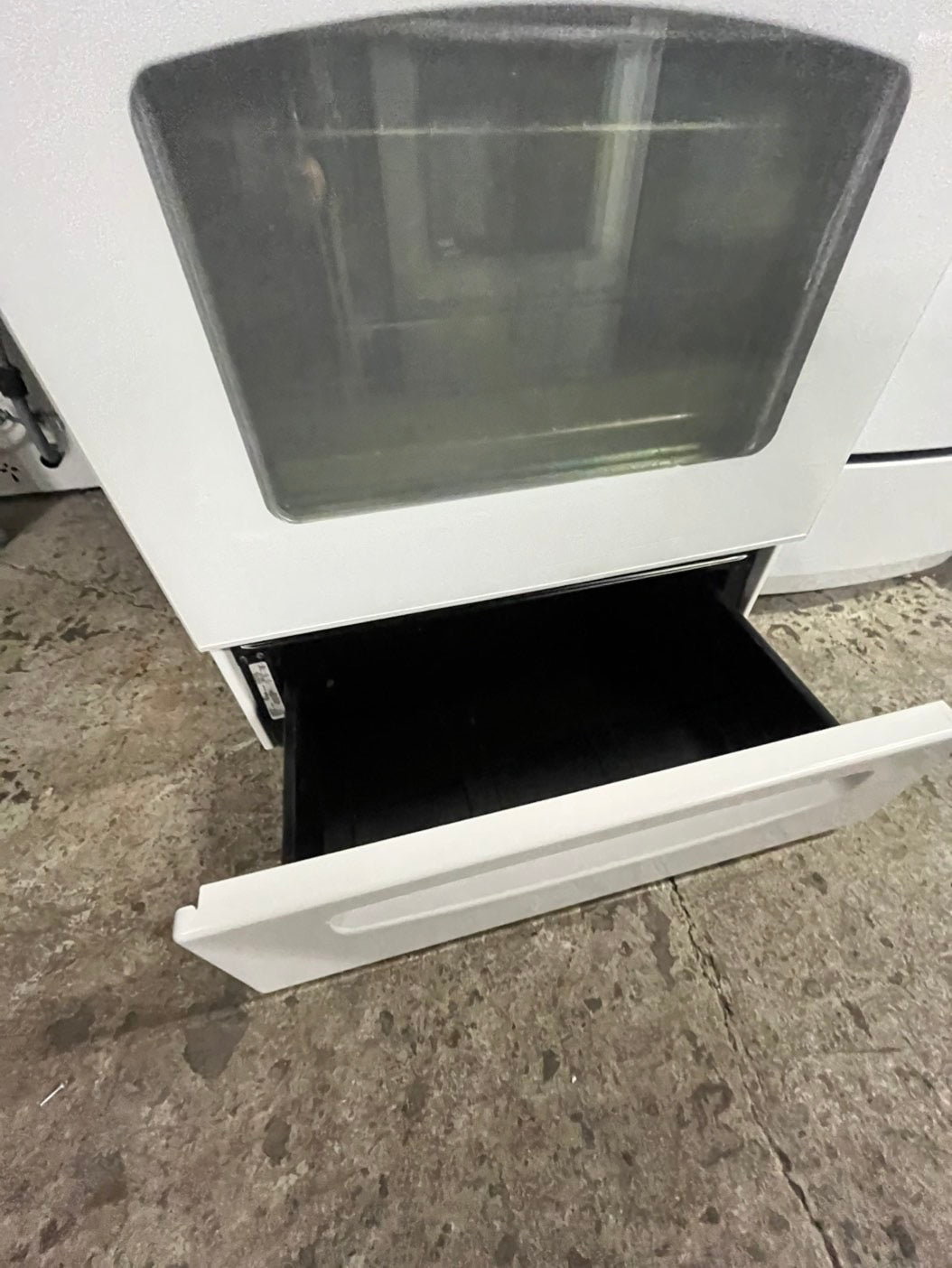 🎁🎄Holiday Sale‼️ white electric coil top electric range coil 220v 4 burner Refurbished in bake Broil self clean 30" #ERCl10B