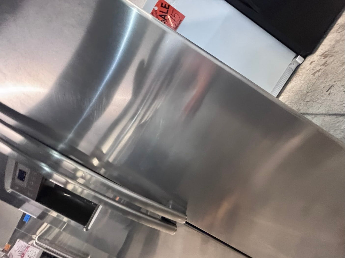 } GE Side x side  36”x 69”h x 29depth ,Refrigerator slate  with ice maker & water dispenser /. 36” 26cu.ft  working 💯  with warranty  used-Refurbished. Item number  #RF26Z14B