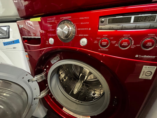 -27 Inch Front-Load Washer with 3.7 cu. ft. Capacity, 9 Wash Programs, SteamFresh/Allergiene Cycles, 11 Options, ColdWash Option and Dual LED Display
#FWR238UL
