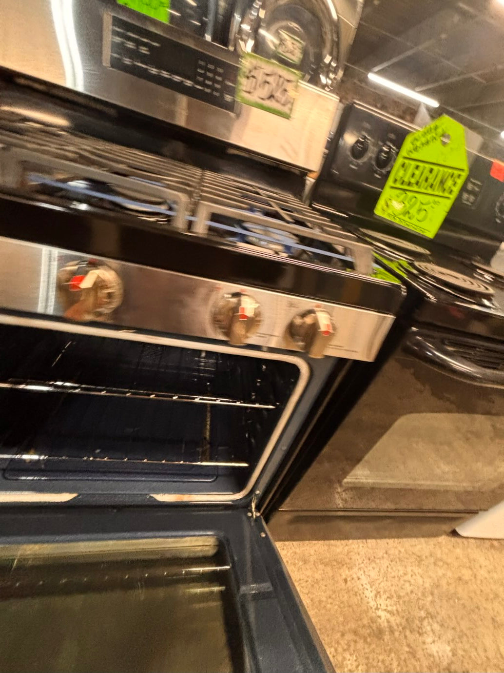 }} samsung Gas range 5 burner convection oven bake ,broil Hi/Lo self clean in stainless steel used-Refurbished 30” #SG911FB
